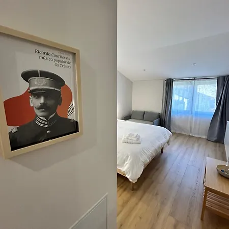 Do Catro 3* ポブラ・デ・トリーベス